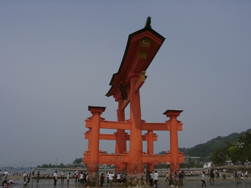 厳島神社の鳥居2